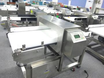 Máy dò kim loại băng tải bền, Máy dò kim loại công nghiệp 12 tháng bảo hành