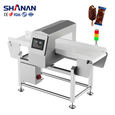 Máy dò kim loại thực phẩm 50-60Hz được trang bị cấu trúc hoàn toàn bằng thép không gỉ 304, đảm bảo phát hiện kim loại trong môi trường sản xuất thực phẩm.