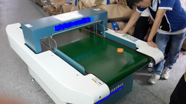 Máy dò kim loại điều khiển kỹ thuật số đầy đủ cho hàng may mặc / thực phẩm / thuốc